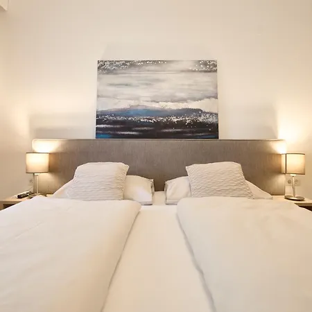 - Zollner Филлах