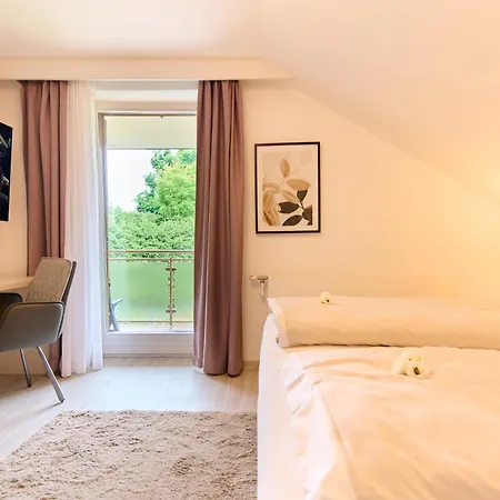 Hotel apartamentowy - Zollner