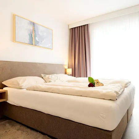 Hotel apartamentowy - Zollner 3*