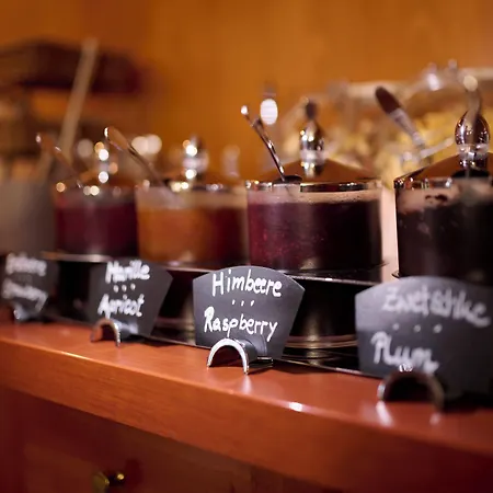 - Zollner 3* فيلاخ