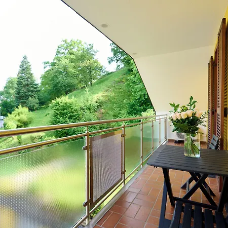 Hotel apartamentowy - Zollner