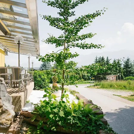 - Zollner Hotel apartamentowy
