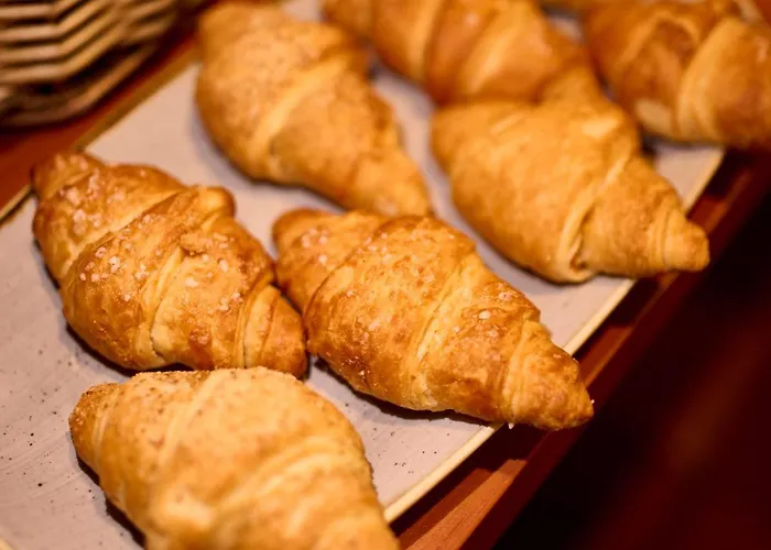 - Zollner מלון דירות 3*