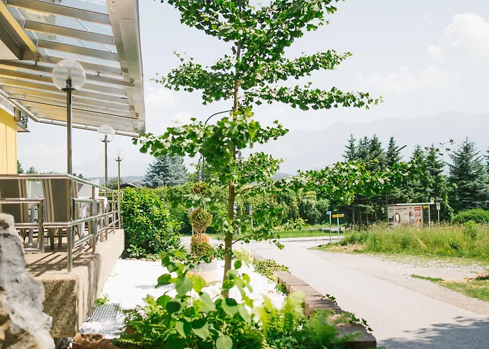 - Zollner 3* וילאך