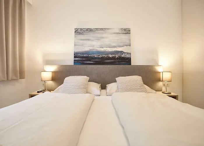 - Zollner Aparthotel